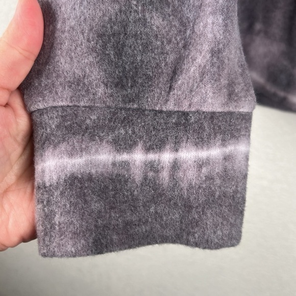 Mine Britton Gray Tie Dye Super Soft Crew Neck Long Sleeve Sweater Size XL New! - Picture 3 of 7